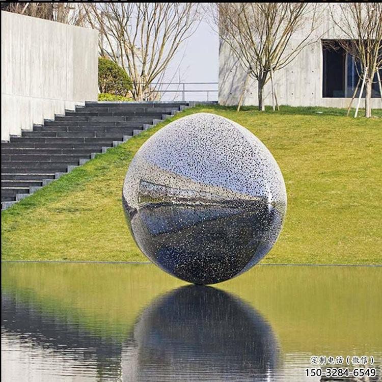 圓球雕塑廠家，村標(biāo)概念，不銹鋼圓球雕塑制作