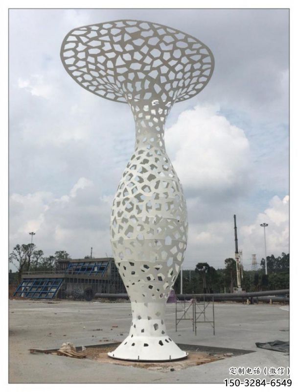 花瓶雕塑制作，城市裝飾，不銹鋼鏤空花瓶雕塑標(biāo)準(zhǔn)