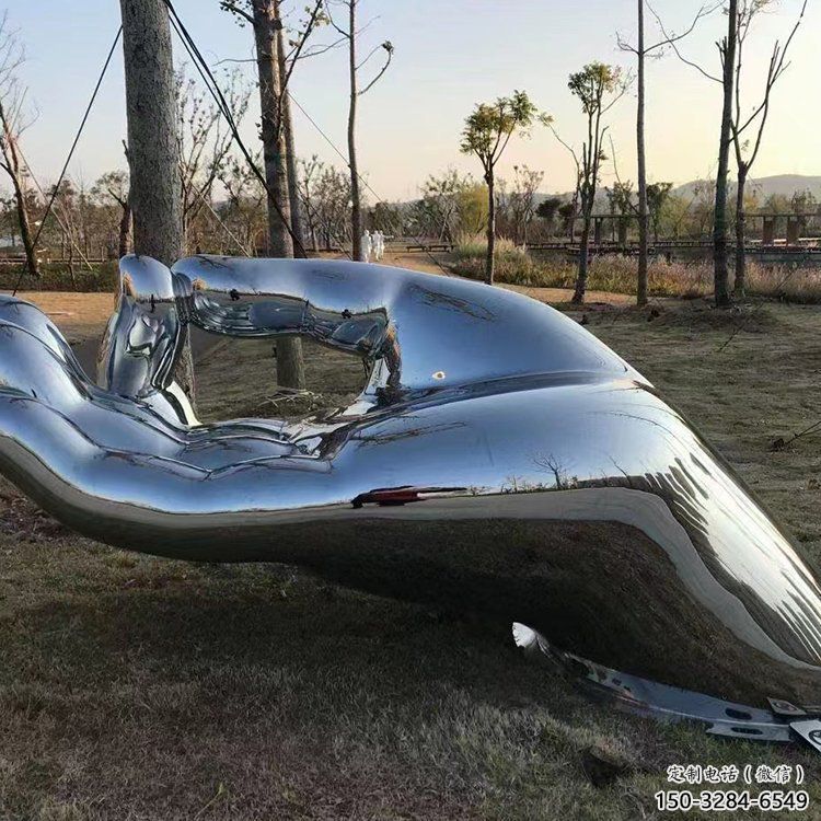 手雕塑廠家優(yōu)選，陸地擺件，不銹鋼手拈花雕塑供給