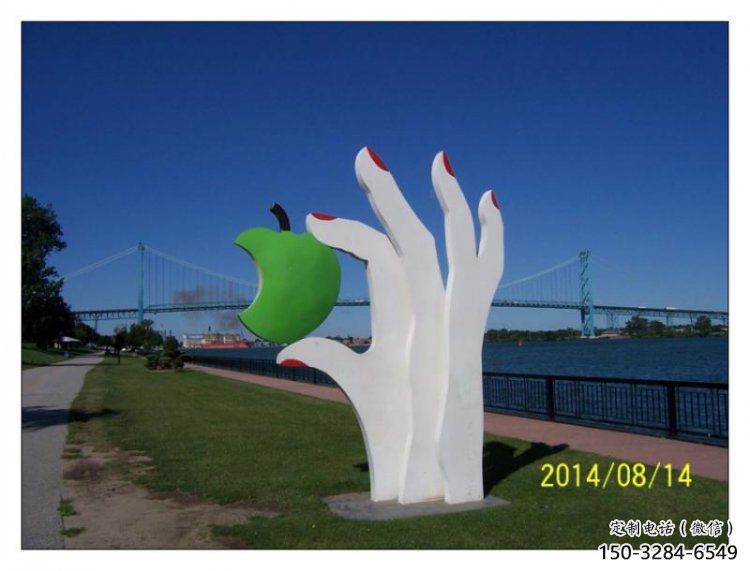 手掌雕塑廠家，廣場雕塑，不銹鋼手掌雕塑制作