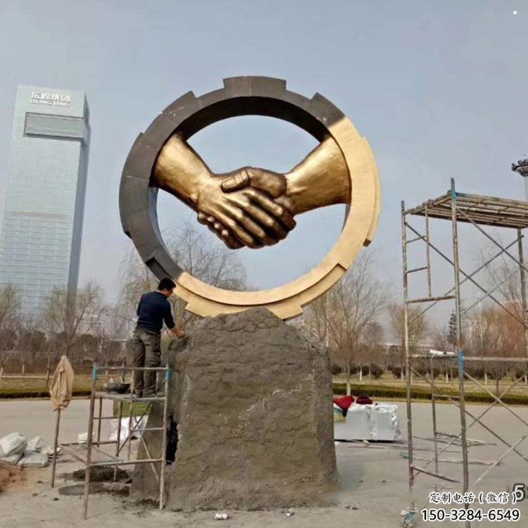 握手雕塑批發，景觀雕塑，不銹鋼握手雕塑制作承接