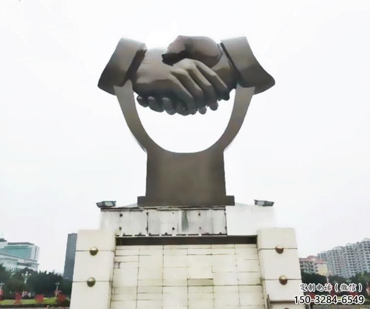 握手雕塑定價，室外雕塑，不銹鋼握手雕塑廠家精品
