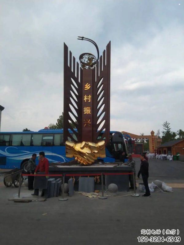 握手雕塑服務商，街景小品，點擊不銹鋼握手雕塑廠家