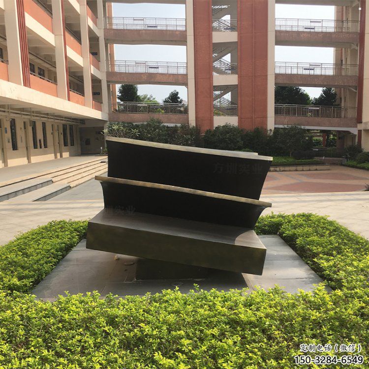 大型疊書(shū)雕塑常用，戶外擺放，疊書(shū)銅雕塑廠家