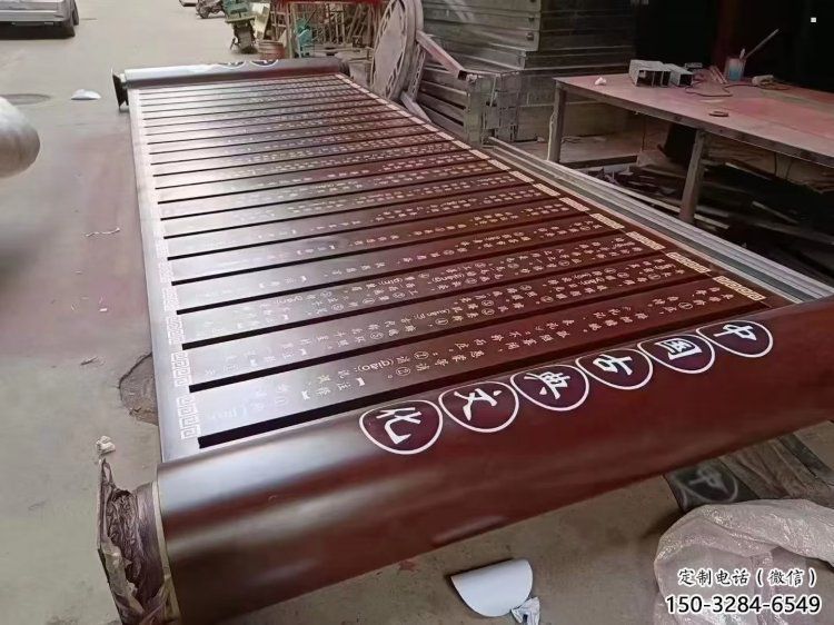 景區(qū)書卷雕塑，鍍金歐式雕塑，鐵藝材質(zhì)