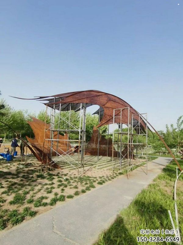 鏤空楓葉雕塑廠家，廣場(chǎng)系列，鐵藝楓葉雕塑生產(chǎn)廠家