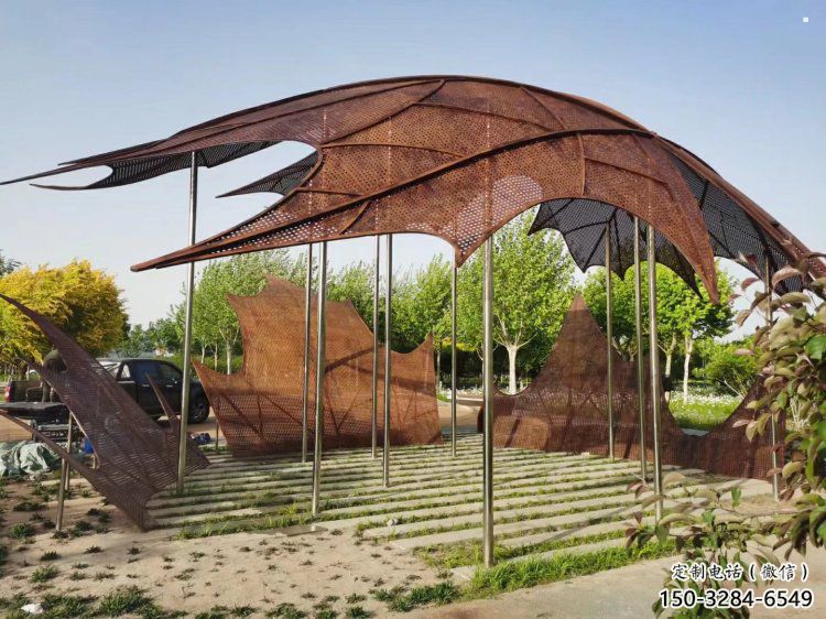 鏤空楓葉雕塑精選，露天雕塑，鐵藝楓葉雕塑訂做廠家