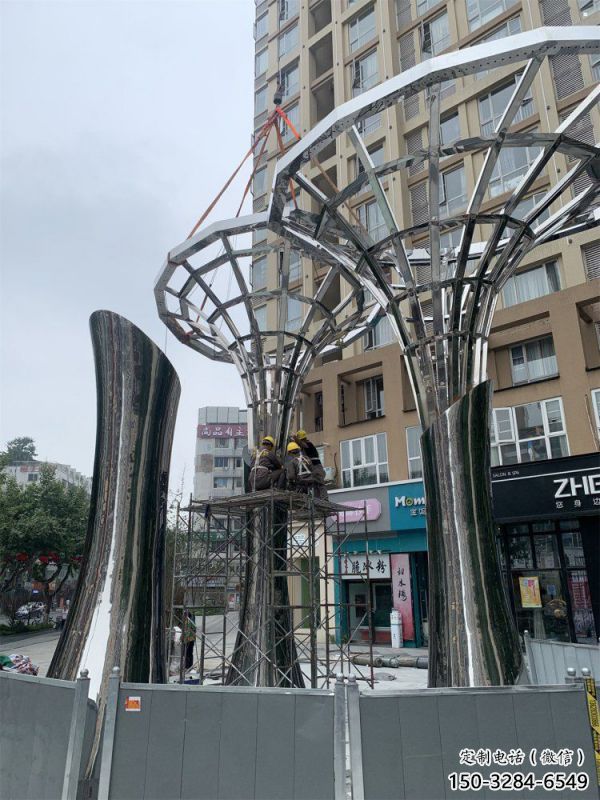 遮陽樹雕塑優(yōu)選，室外雕塑，彩繪鏤空遮陽樹雕塑優(yōu)選