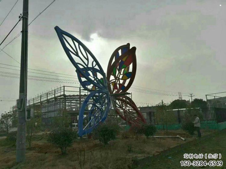 燈光樹葉雕塑供應(yīng)，多彩藝術(shù)，別墅燈光樹葉雕塑廠家