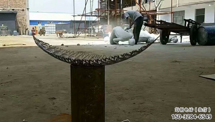 鏤空樹葉雕塑制作，公園小品，鏡面鏤空樹葉雕塑優(yōu)選