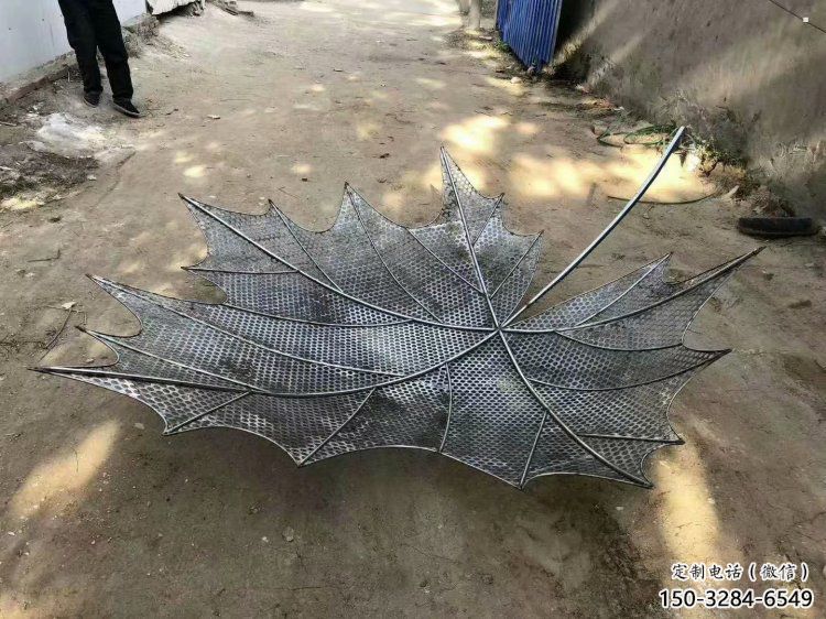 鏤空樹葉雕塑生產商，城市雕塑，鐵藝樹葉雕塑制造廠家