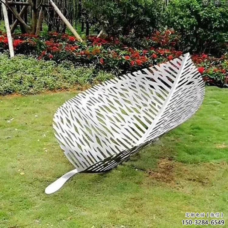 鏤空樹(shù)葉雕塑制作，公園雕塑，鐵藝樹(shù)葉雕塑常用