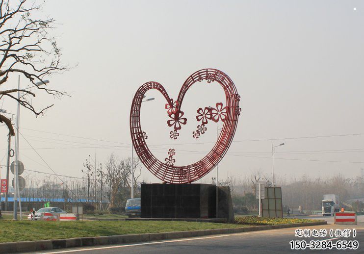 街頭愛(ài)心雕塑