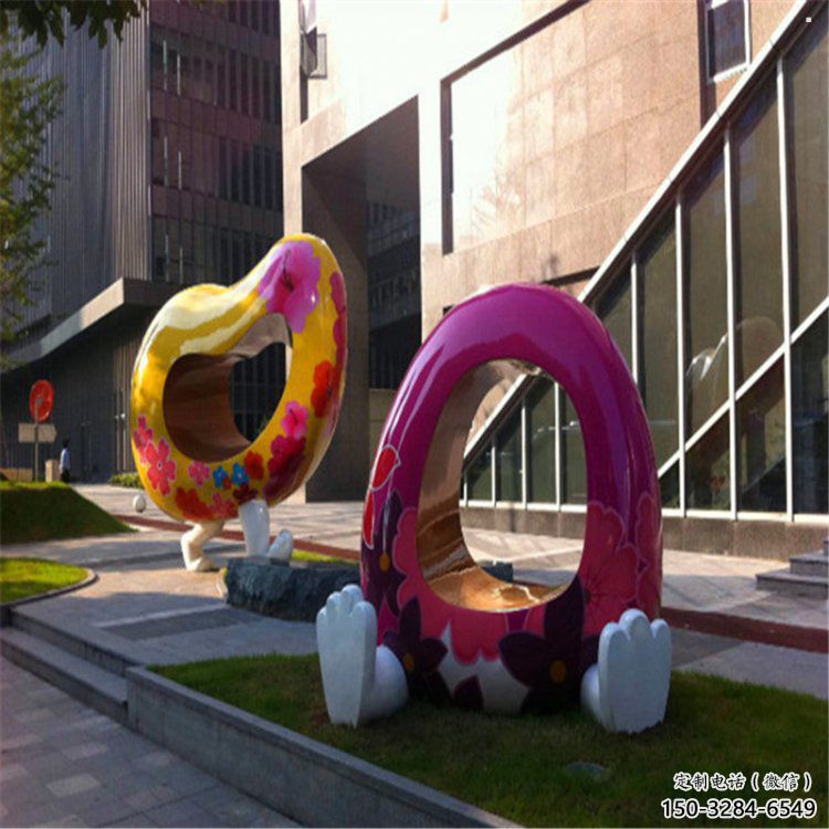 心形人物雕塑服務(wù)商，美陳雕塑，不銹鋼雕塑抽象精選