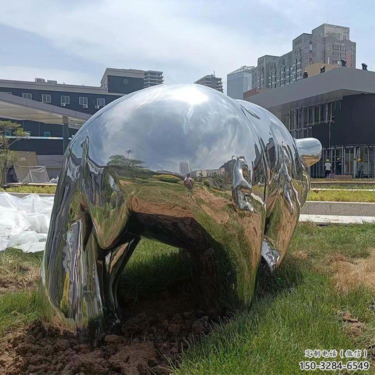 熊貓雕塑供需，景區雕塑，鏡面不銹鋼熊貓雕塑定價