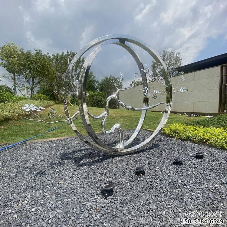 圓環(huán)樹雕塑廠家，標識雕塑，不銹鋼圓環(huán)樹雕塑定制