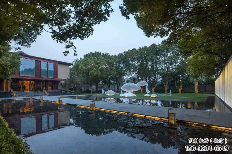 云朵雕塑供應，美陳雕塑，鏤空云朵雕塑廠家供求