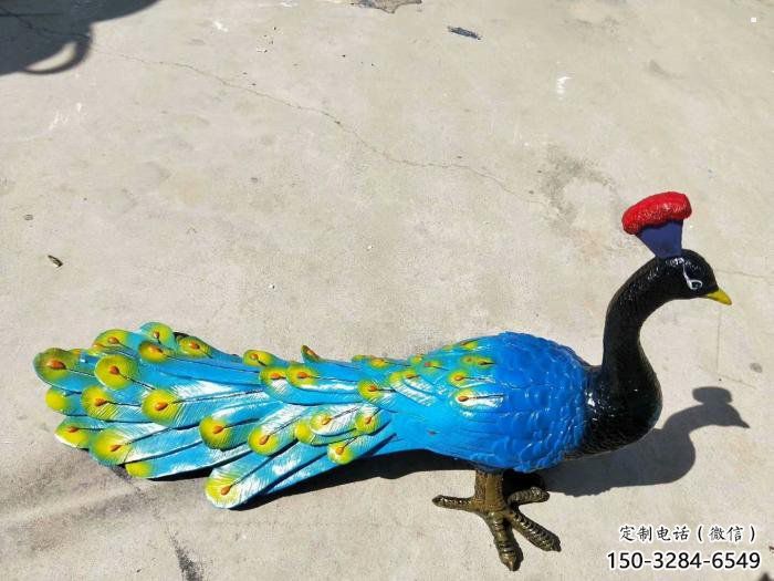 金昌彩繪孔雀雕塑制作選用，景區案例，動物美陳雕塑