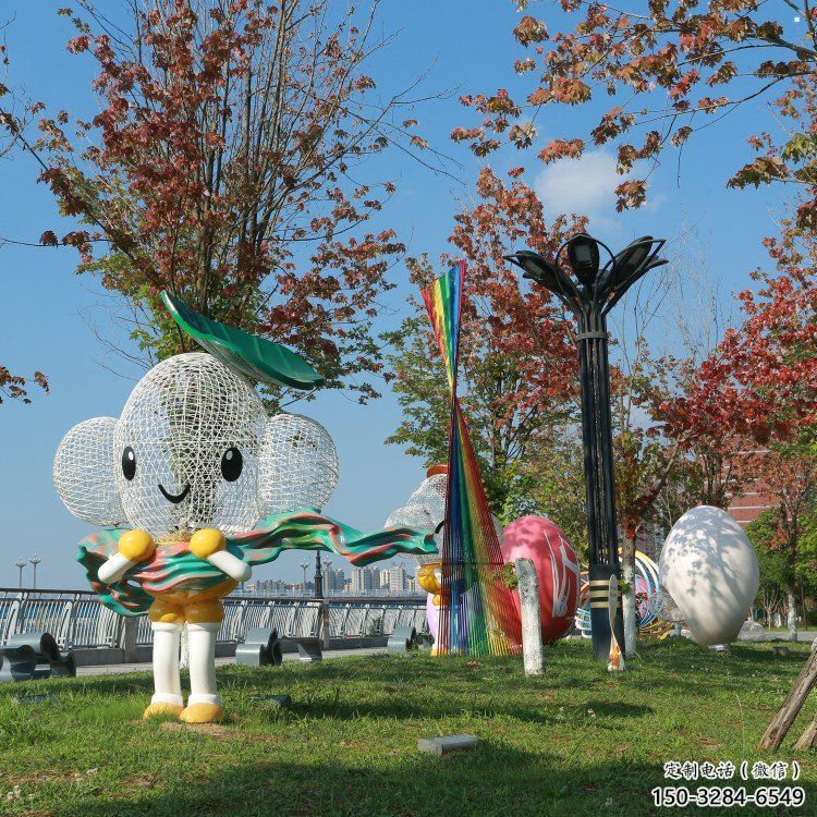 金昌戶外鏤空卡通雕塑供應，花園小品，鐵藝卡通雕塑展品