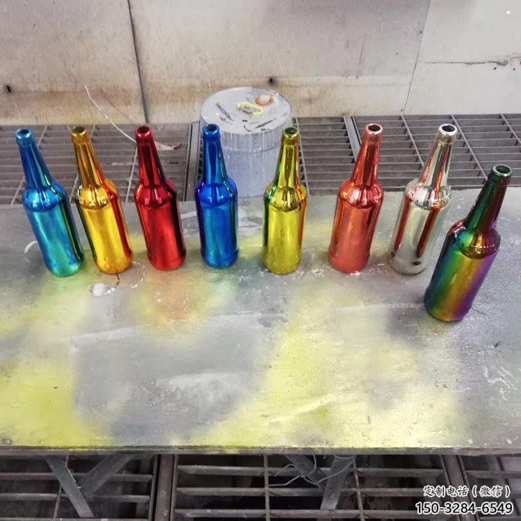 茂名公園啤酒瓶雕塑定價，村標概念，玻璃鋼啤酒瓶雕塑選用