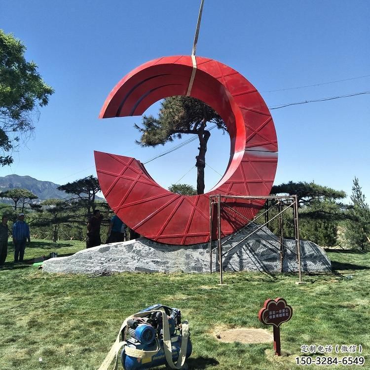 藁城草地精神堡壘雕塑