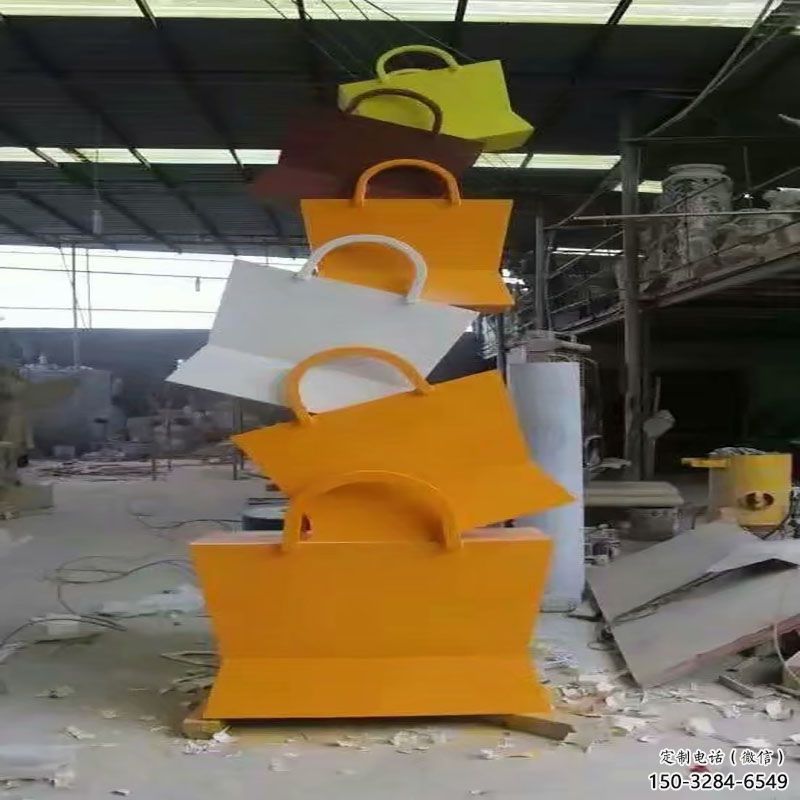 鎮江烤漆挎包雕塑制造商，室外軟裝，景觀挎包雕塑制作
