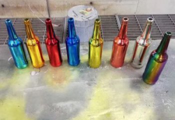 朝陽公園啤酒瓶雕塑定價(jià)，村標(biāo)概念，玻璃鋼啤酒瓶雕塑選用