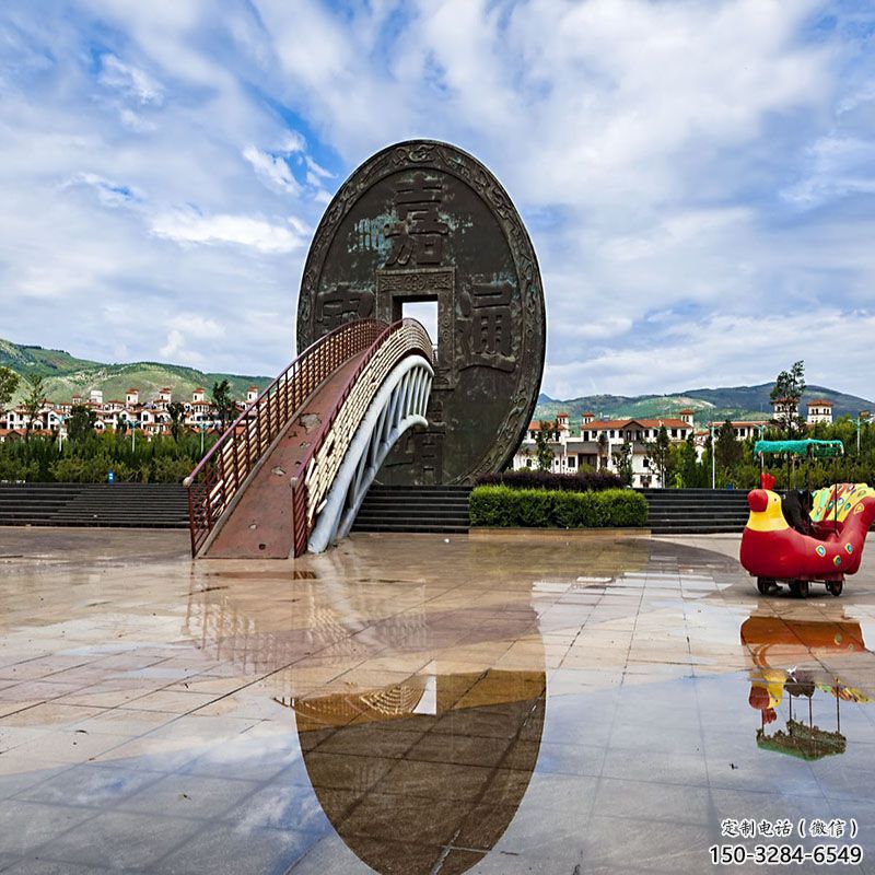 錦州步行街古幣雕塑