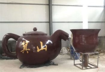 南昌商業街酒壺雕塑