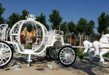 興安盟廣場(chǎng)馬車雕塑