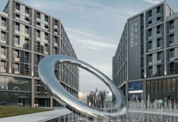 新城水簾圓環(huán)雕塑，直噴式旱地水景噴泉雕塑