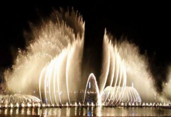 阿里水景程控噴泉雕塑，高噴循環噴水方式設計制作