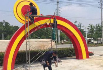 蕭山烤漆拱門雕塑，彩虹圖案設計，不銹鋼大門雕塑實景